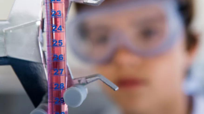 Eczacılık Eğitiminde Laboratuvar Gereksinimleri Hakkında: “Acil Büret Lütfen!"