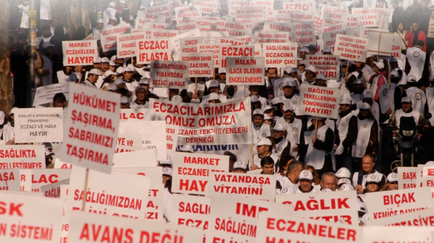 İstanbul Eczacı Odası'ndan İlaç Tekellerine Karşı Açıklama 