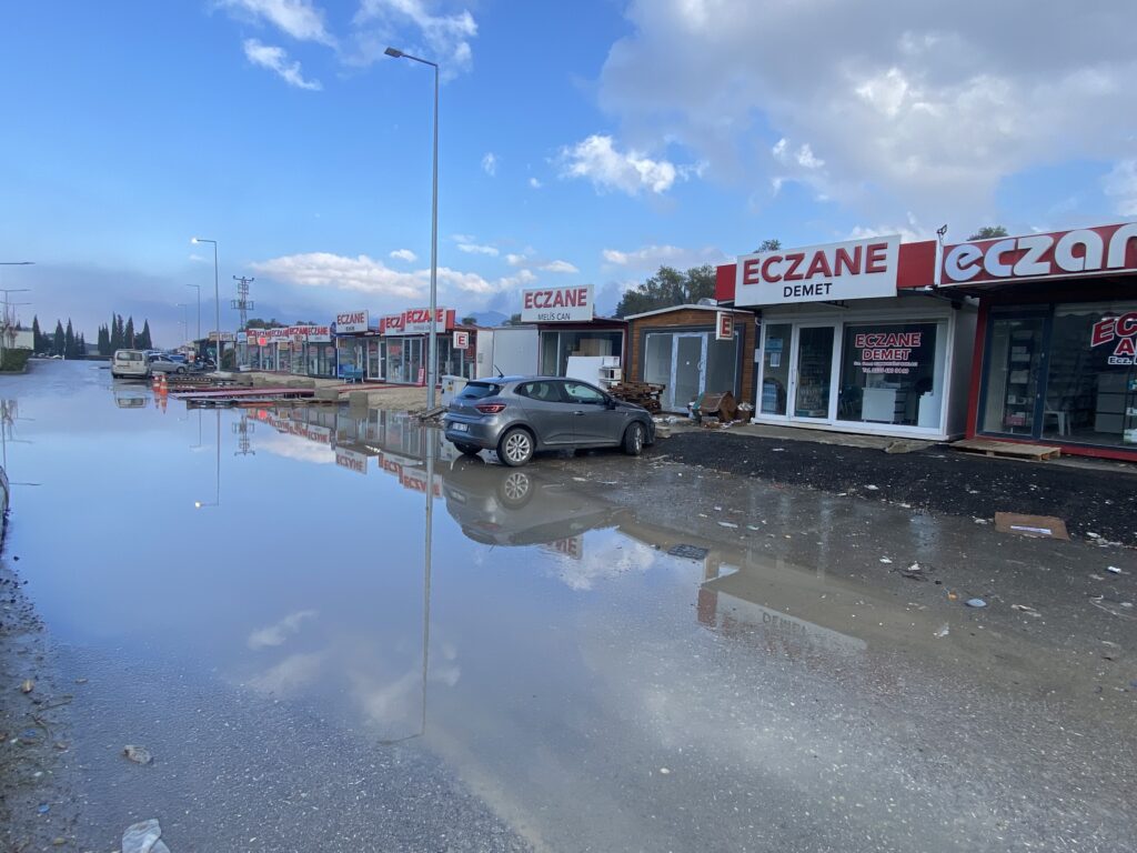 Asıl Sorumluları Unutmayalım: Hatay'da Yıkılan Sağlık Kurumlarının Sorumlusu Kim? 21 busra sari 1