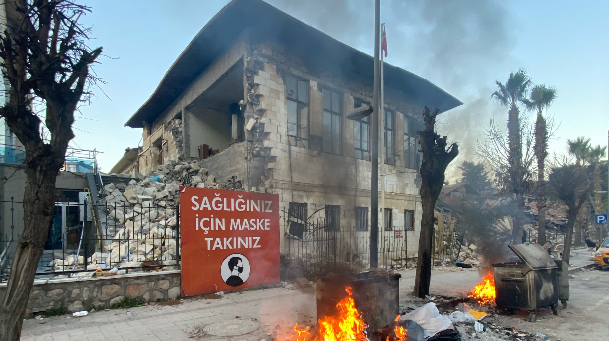 Kimse Yokken Toplumcu Eczacılık