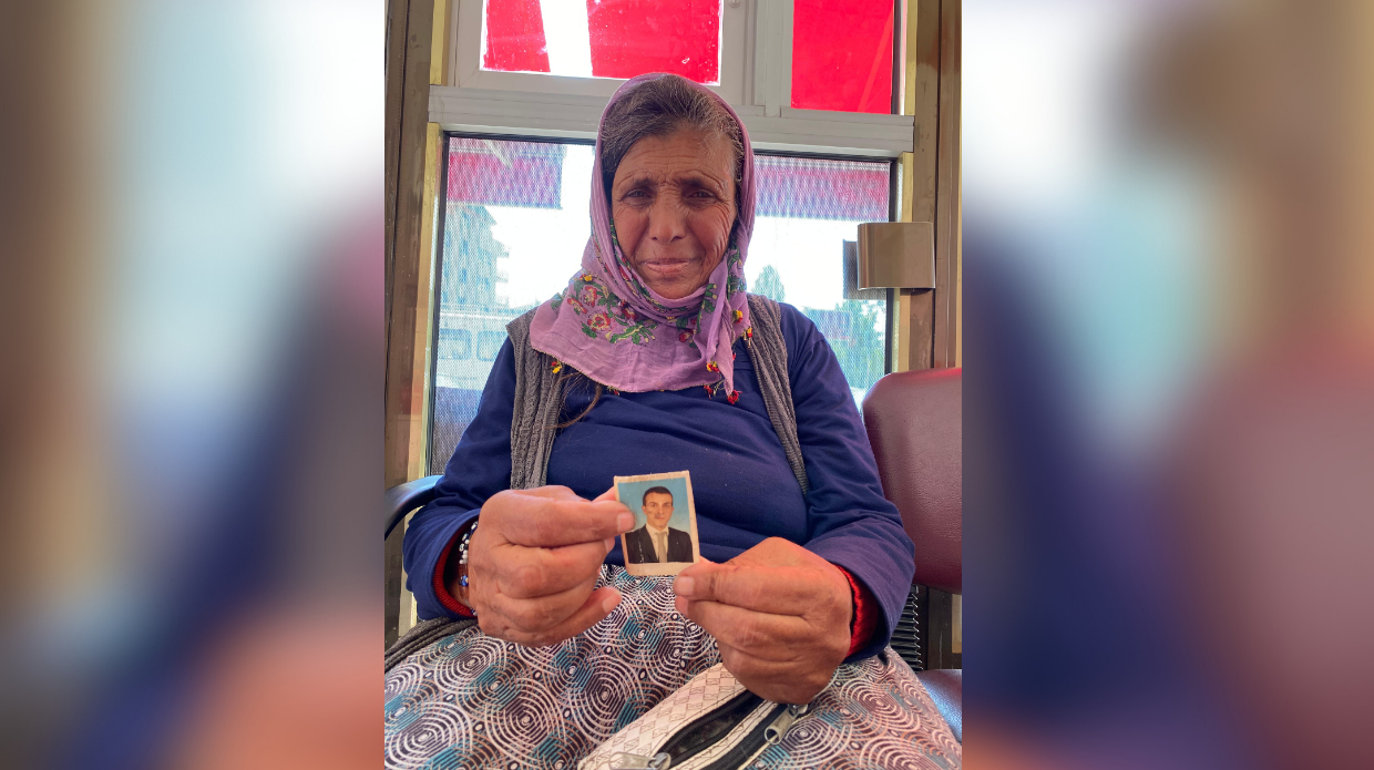 Eczaneden Şahsiyetler: "Deli Yeter”